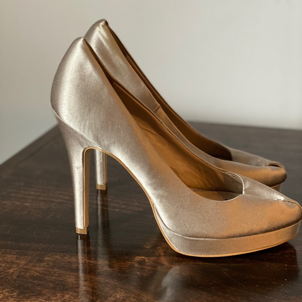 REISS platform peep-toe nude pumps